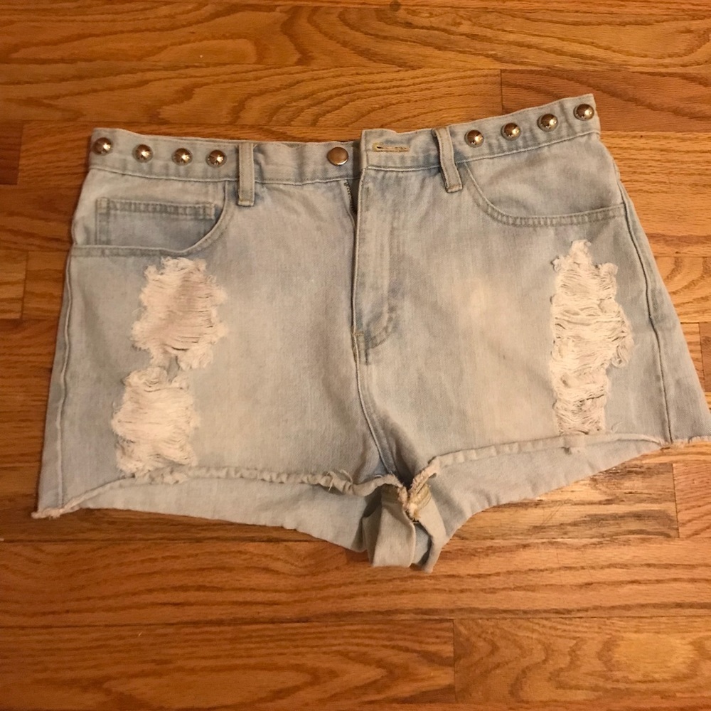 Forever 21 studded waist band shorts